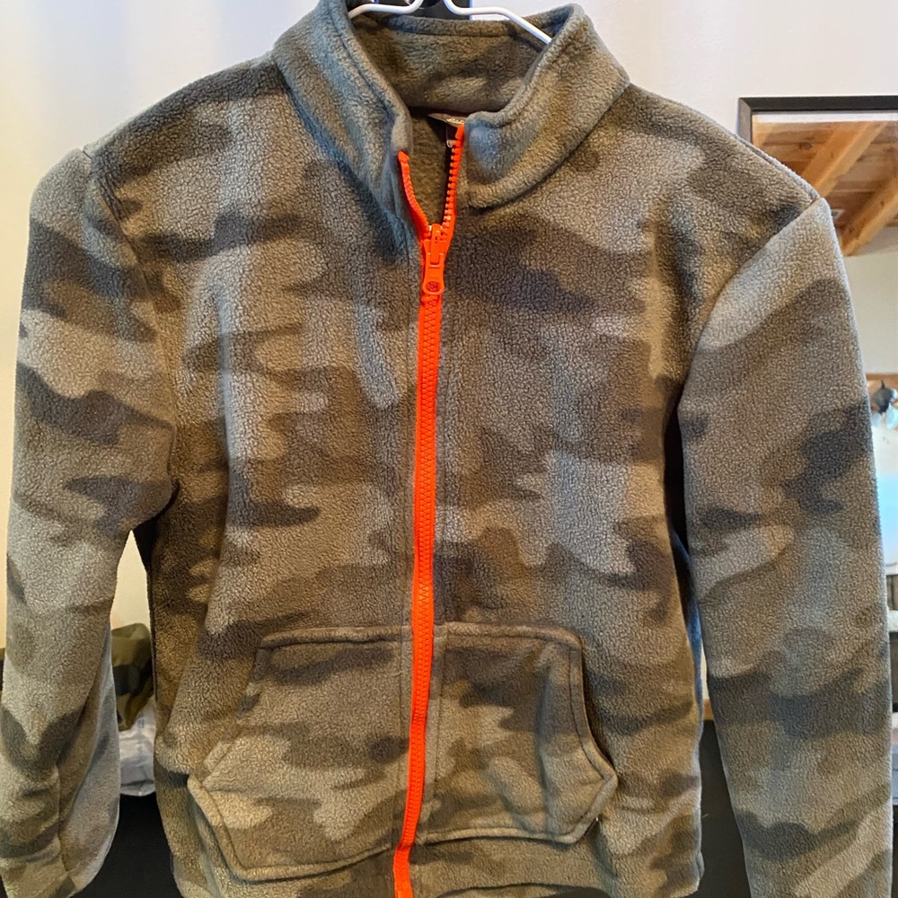 Eddie Bauer fleece jacket. Size small 7/8. Green camo and orange zipper..